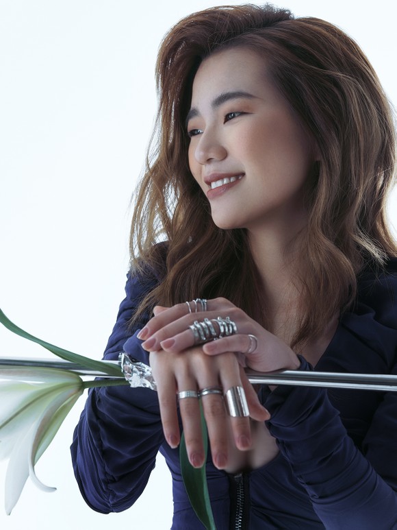 Ca sĩ Trini ra mắt album “Yêu nhau dịu dàng” ảnh 4