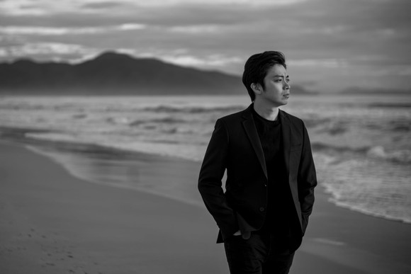 Tung bộ ảnh lịch lãm, Lân Nhã tuyên bố phát hành album vật lý đầu tiên trong sự nghiệp ảnh 7