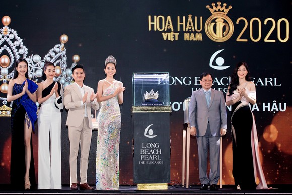 Công bố vương miện Hoa hậu Việt Nam 2020 và các vật phẩm đăng quang ảnh 1
