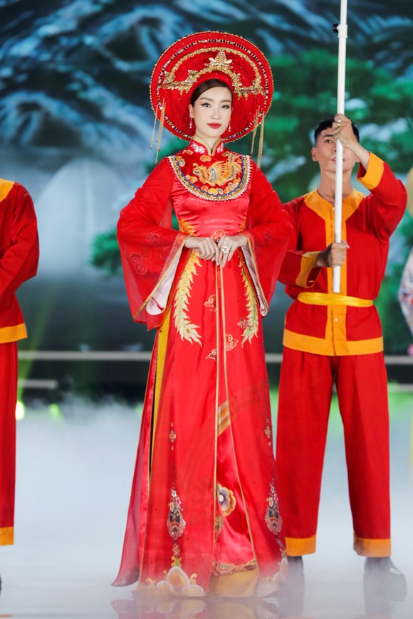 Dàn hoa hậu, á hậu của “Thập kỷ hương sắc” hội tụ ảnh 6