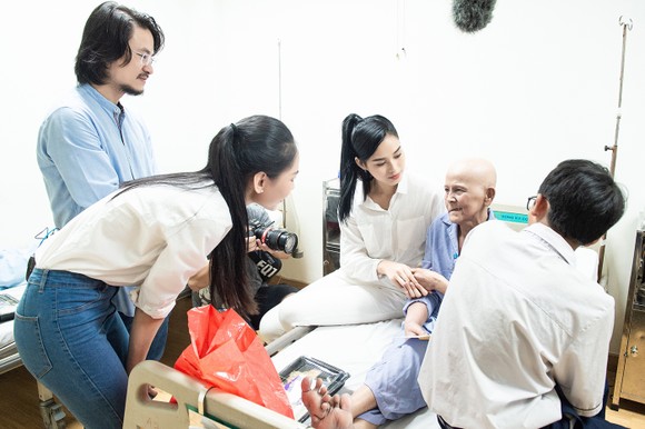 Chuyến từ thiện đầu tiên của Tân Hoa hậu Đỗ Thị Hà ảnh 4