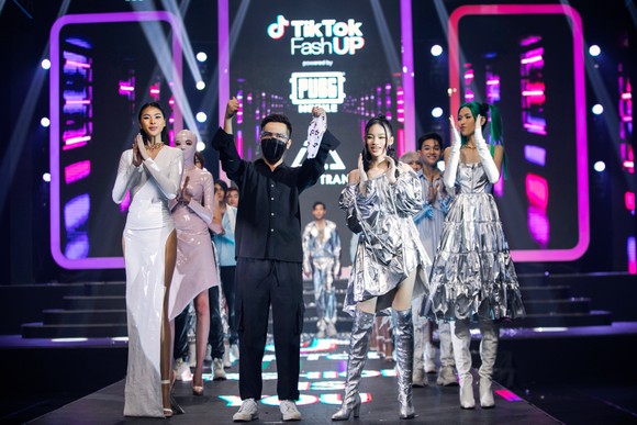 Tìm ra 4 quán quân thời trang mới ảnh 7
