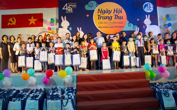 Thiếu nhi ngoại thành vui đón trung thu ấm áp ảnh 2