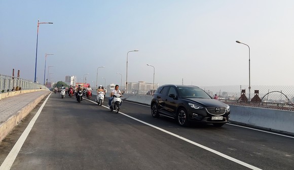 Sáng nay 18-1, thông xe cầu Quang Trung mới ở Cần Thơ ảnh 1