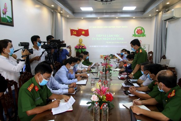 Xông vào trường bắt học sinh chở đi đánh đập dã man: Điều tra, làm rõ 2 vụ hành hung ảnh 1