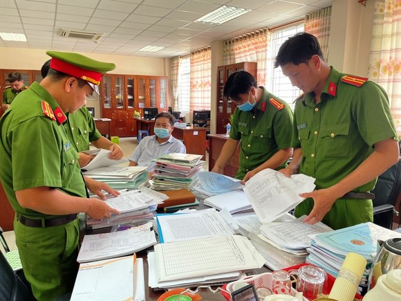 An Giang: Khởi tố 10 đối tượng mua bán trái phép hóa đơn và trốn thuế ảnh 1