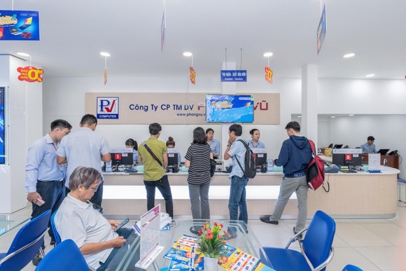 Phong Vũ tung chương trình “Xõa hàng hè, Giảm vô đối” ảnh 1