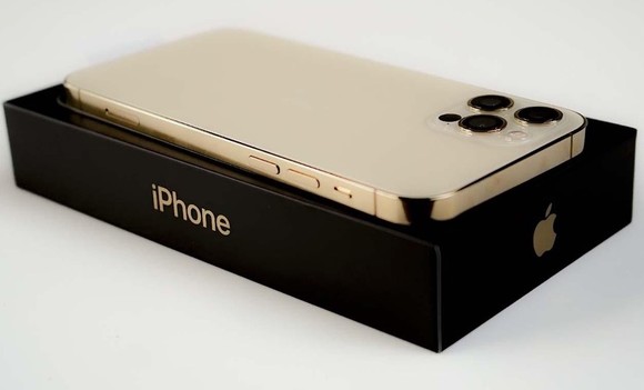 Lựa chọn màu iPhone sang chảnh và quyến rũ cho phái đẹp ảnh 1