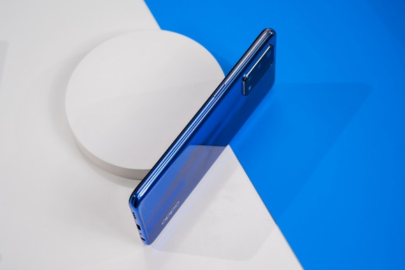 OPPO A74 lên kệ với mức giá 6,69 triệu đồng ảnh 1