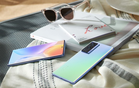 vivo X70 Pro với camera ZEISS kết hợp chống rung Gimbal 3.0 ảnh 1