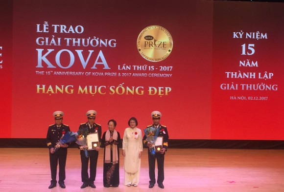 17 tập thể và cá nhân được trao tặng giải thưởng Kova 2017 ảnh 3