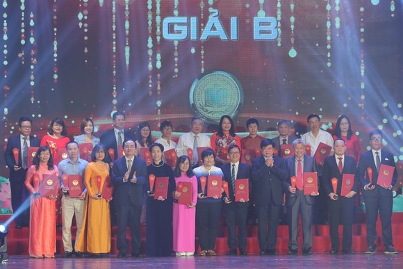 'Đoàn binh Tây Tiến' được trao giải A - Giải sách Quốc gia lần thứ 3 ảnh 3