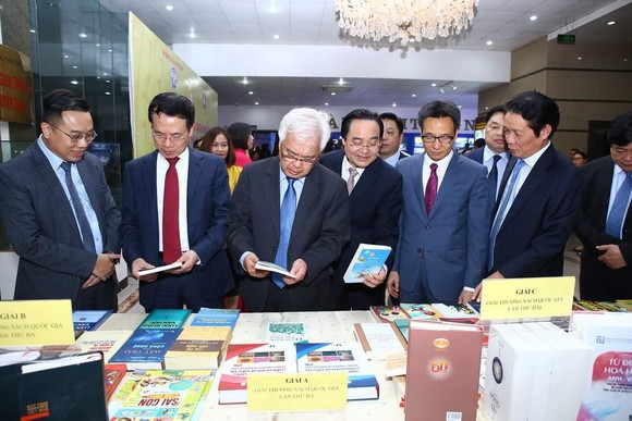 'Đoàn binh Tây Tiến' được trao giải A - Giải sách Quốc gia lần thứ 3 ảnh 1
