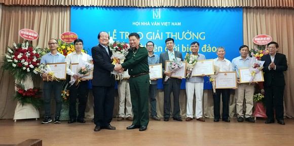 Trao giải thưởng sáng tác về biên giới và biển đảo lần thứ I ảnh 1
