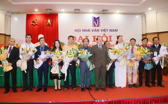 Tạo dựng những giá trị nhân văn mới cho xã hội thông qua văn học ảnh 2