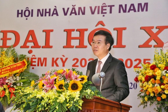 Tạo dựng những giá trị nhân văn mới cho xã hội thông qua văn học ảnh 1