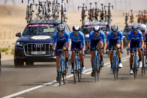 Mathieu van der Poel thắng chặng đua xuyên sa mạc ảnh 1