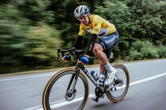 Peter Sagan rút thua “máy kéo” Jannick Steimle ảnh 2