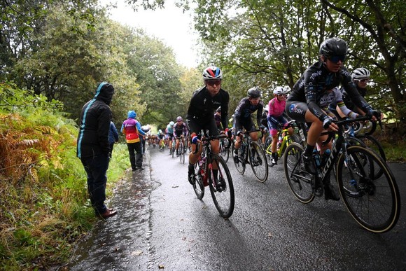 Tanja Erath chấn thương nặng phải phẫu thuật sau tai nạn tại Women’s Tour ảnh 3