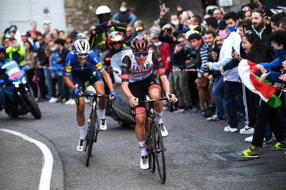 Tadej Pogacar đi solo tốc độ cao suốt 35km cuối để thắng Il Lombardia 2021 ảnh 2