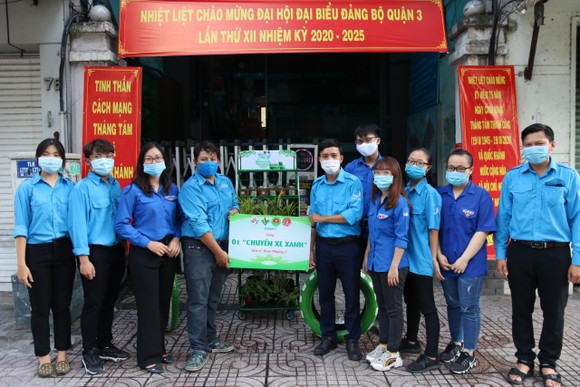 Chung tay xây dựng TPHCM là đô thị xanh, thân thiện với môi trường ảnh 1