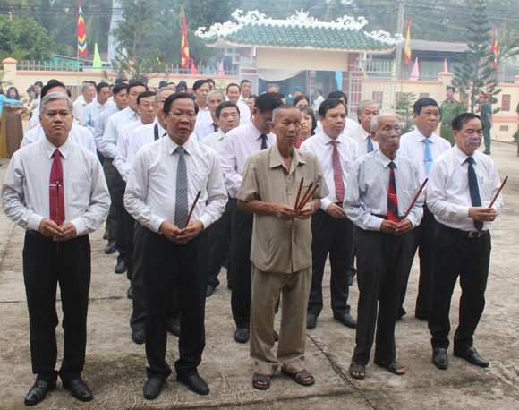 Kỷ niệm 110 năm ngày mất nhà thơ yêu nước Phan Văn Trị ảnh 1