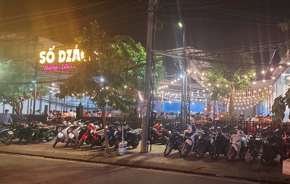Nhiều dịch vụ ở miền Tây hoạt động lại bình thường ảnh 2