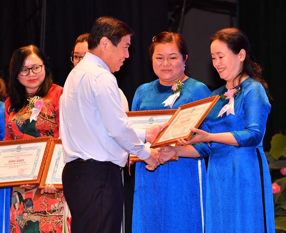 Tạo điều kiện thuận lợi nhất để phụ nữ TPHCM phát triển ảnh 4