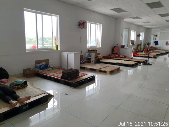 Nhiều doanh nghiệp sản xuất tại TPHCM nỗ lực bảo đảm '3 tại chỗ' ảnh 2