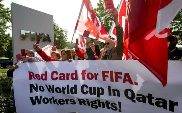 Vụ bê bối World Cup 2022: FIFA sẽ chọn Anh hay Mỹ thay cho Qatar? ảnh 1