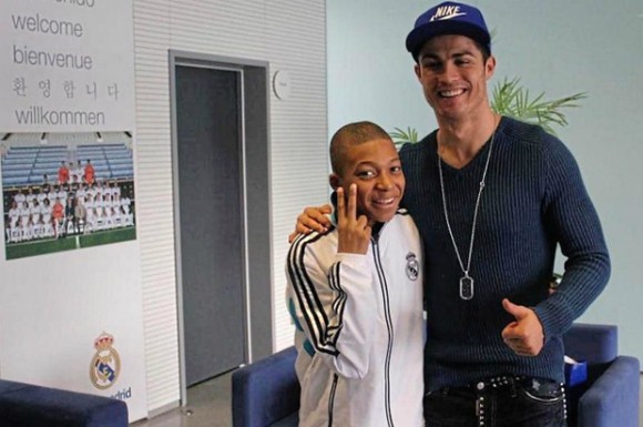 Cầu thủ trẻ hay nhất World Cup Kylian Mbappe: Tương lai của Les Bleus ảnh 2
