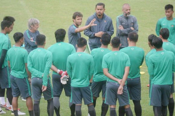 HLV Luis Milla đã chuẩn bị kỹ lưỡng cho màn thể hiện của đội bóng nước chủ nhà ở ASIAD 18. Ảnh: Reuters.