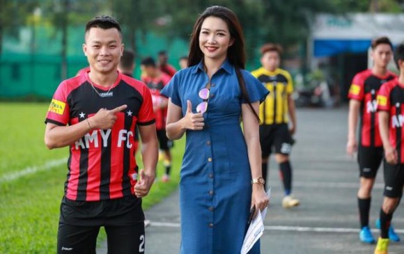 “Nữ tướng” xinh đẹp của làng phủi Sài Gòn ảnh 3