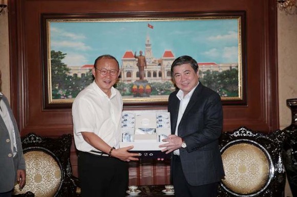 HLV Park Hang-seo đã giúp bóng đá Việt Nam phát triển mạnh mẽ ảnh 1