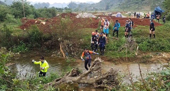 Giải chạy Vietnam Trail Marathon 2021: Hơn 4.000 VĐV sẽ khuấy động đường đua Mộc Châu ảnh 1