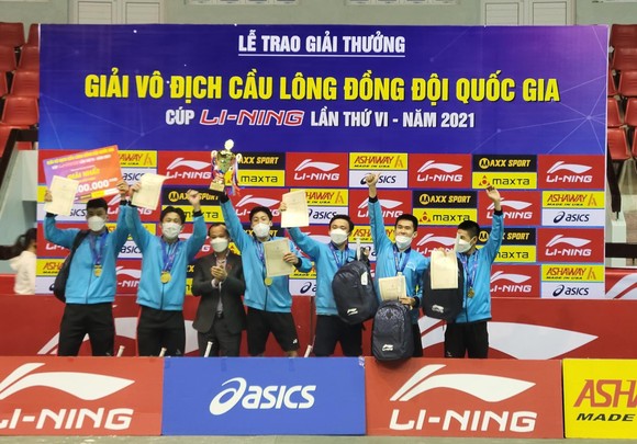 Giải vô địch đồng đội cầu lông toàn quốc 2021: TPHCM vuột cả 2 giải nam lẫn nữ ảnh 1