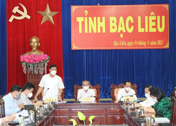 Thứ trưởng Bộ Y tế Đỗ Xuân Tuyên, phát biểu tại buổi làm việc với Ban chỉ đạo phòng, chống dịch Covid-19 tỉnh Bạc Liêu