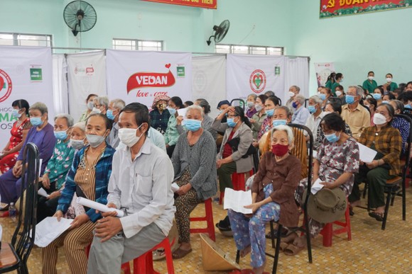 Vedan Việt Nam phối hợp cùng Bệnh viện Shing Mark khám bệnh và phát thuốc miễn phí cho hơn 200 người dân tỉnh Đồng Nai ảnh 3