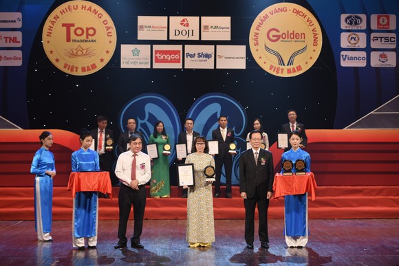 Vedan Việt Nam 6 lần liên tiếp được trao Chứng nhận 'Top 10 Sản phẩm vàng Việt Nam' ảnh 1