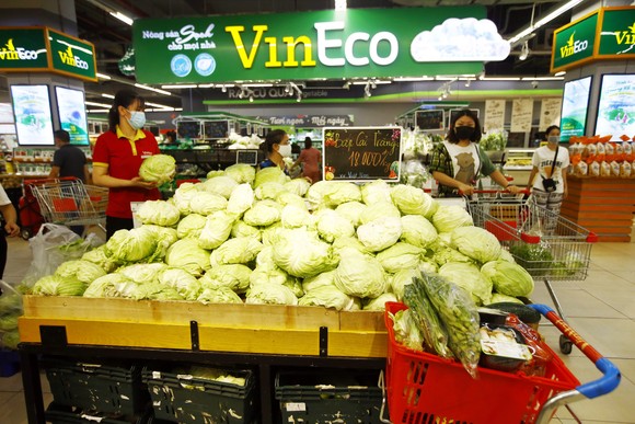 Thủ tướng Phạm Minh Chính thăm siêu thị VinMart tại TPHCM, biểu dương công tác chuẩn bị hàng hóa đầy đủ, dồi dào ảnh 3