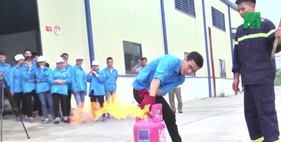 Theo dõi chương trình 'Cùng toàn dân phòng cháy nổ' để trang bị kỹ năng chữa cháy và thoát nạn cần thiết ảnh 1