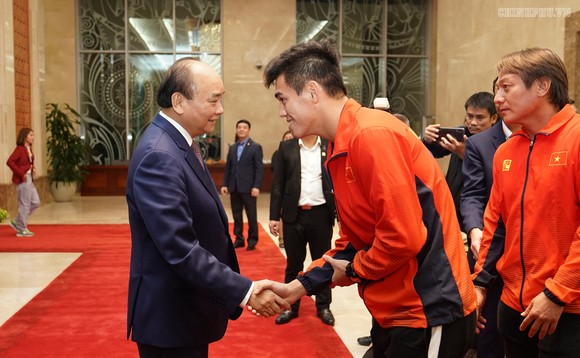 Thủ tướng Nguyễn Xuân Phúc: Vô địch bóng đá thể hiện khát vọng, ý chí Việt Nam ảnh 3