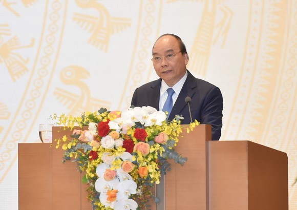 Thủ tướng Nguyễn Xuân Phúc kết luận Hội nghị Chính phủ với các địa phương. Ảnh: QUANG PHÚC