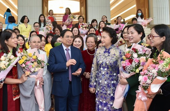 Còn nhiều việc phải làm để mang lại cuộc sống tốt đẹp hơn cho phụ nữ ảnh 1