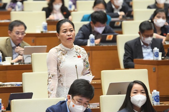 Bộ trưởng Bộ GD-ĐT: Nơi nào an toàn thì nên mạnh dạn đưa các cháu quay trở lại trường ảnh 1