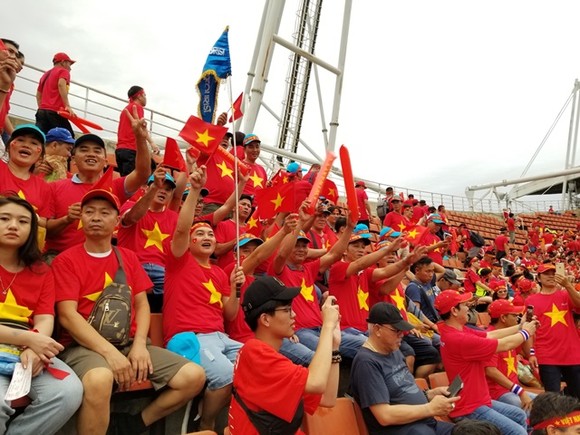Sôi động tour đi Thái Lan cổ vũ đội tuyển bóng đá U23 Việt Nam ảnh 1