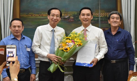 Ông Mai Hữu Quyết giữ chức Phó Chánh Văn phòng UBND TPHCM ảnh 1