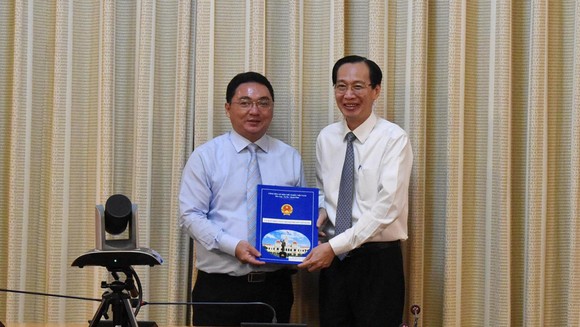 Chủ tịch UBND quận 8 Trần Quang Thảo nhận nhiệm vụ mới ảnh 3