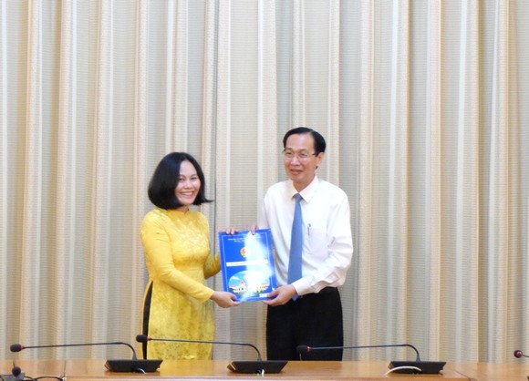 Bà Phan Thị Hồng làm Phó Giám đốc Sở Tài chính TPHCM ảnh 1