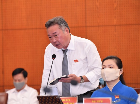Chủ tịch UBND TPHCM Nguyễn Thành Phong đăng đàn trả lời chất vấn ảnh 2